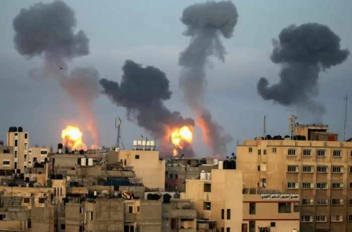Israel combate a milicianos de Hamás en el sur y ordena el bloqueo total de Gaza: “Ni luz, ni comida”