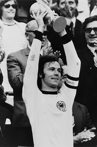 Fallece Franz Beckenbauer, leyenda del futbol alemán